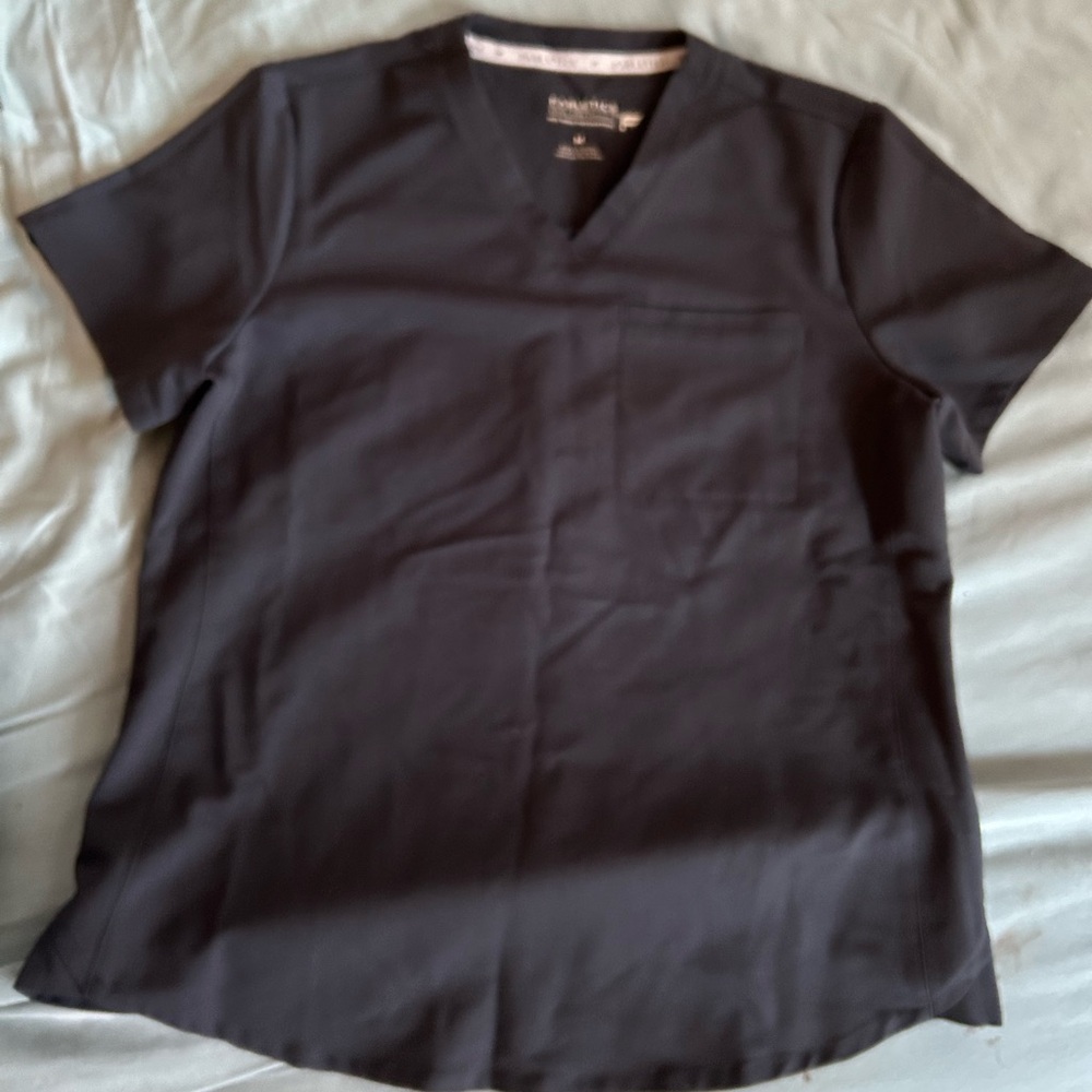 Fabletics scrub top, size M, Black